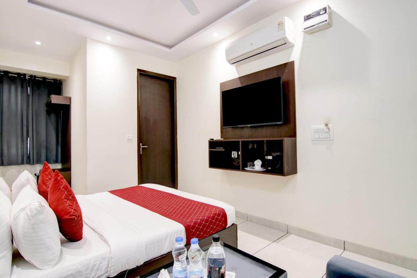 Hotel De Hocks Deluxe - New Delhi Railway Station Eksteriør bilde