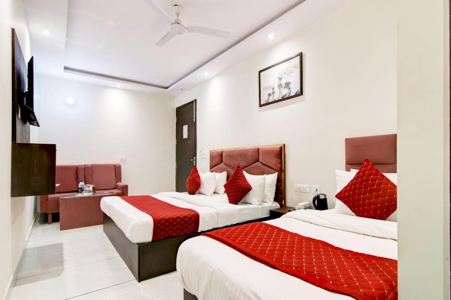 Hotel De Hocks Deluxe - New Delhi Railway Station Eksteriør bilde